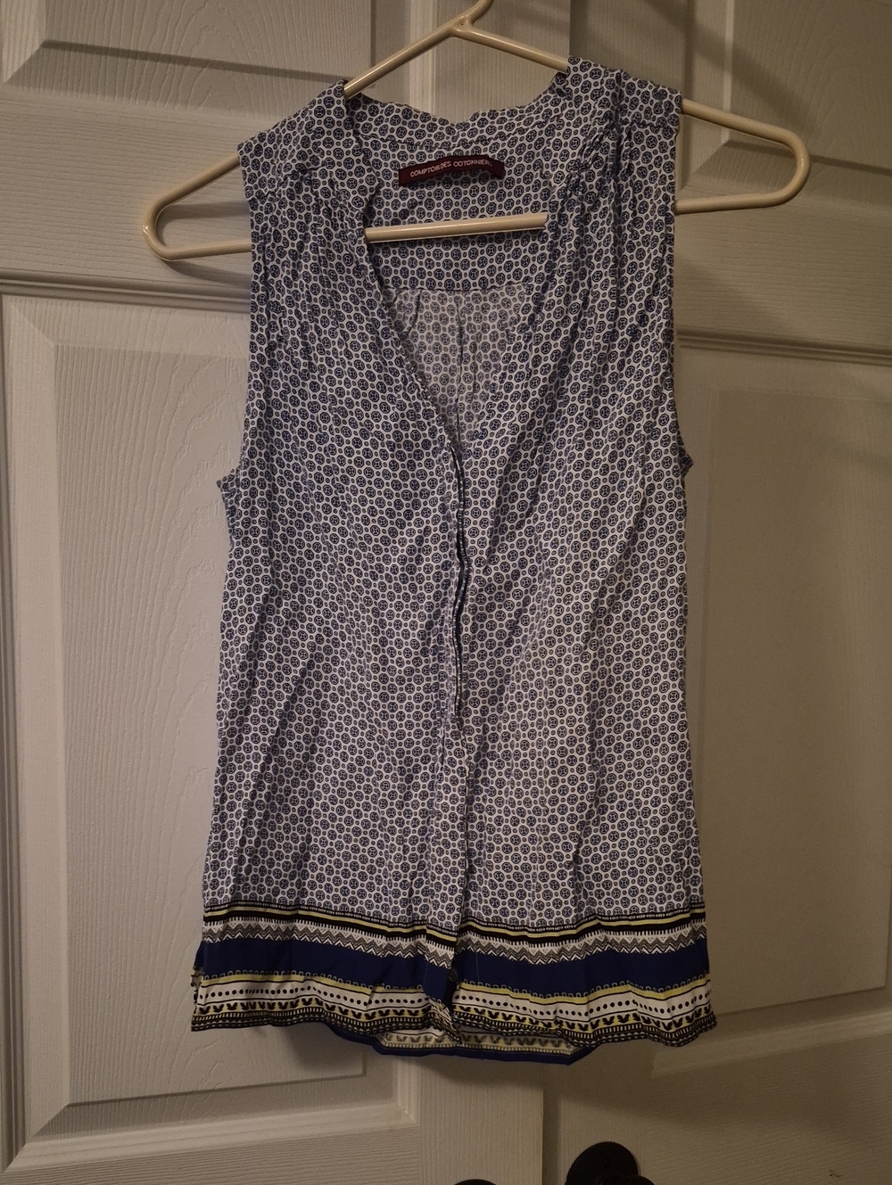 Comptoir Des Cotonniers Blue and White Sleeveless Printed V-Neck Blouse